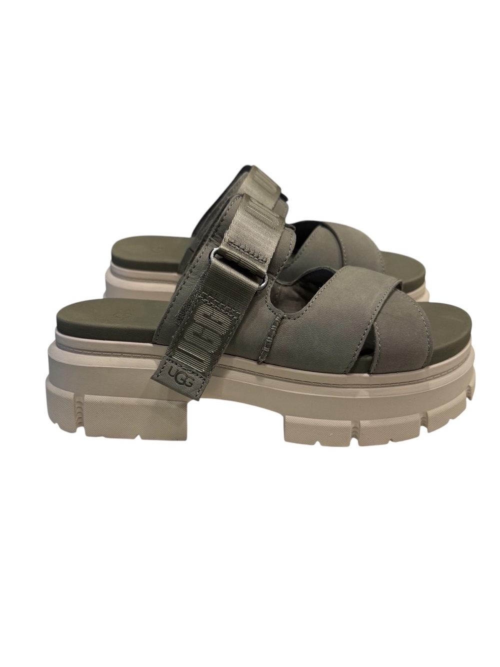 UGG Ashton women’s sandals in Moss Green. NIB